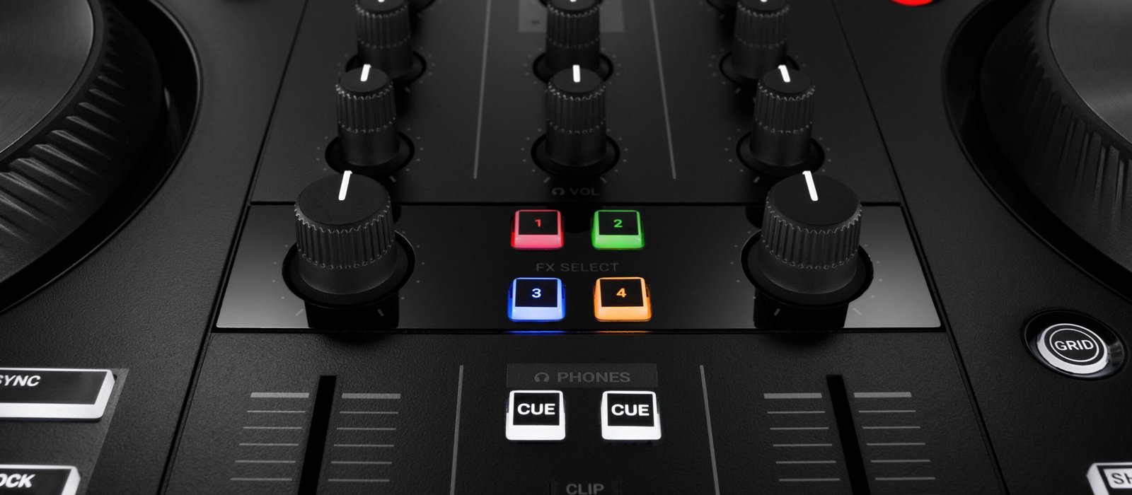 TRAKTOR KONTROL S2 MK3 on DJ LAB website Lebanon UAE